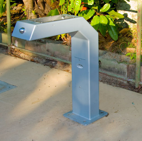 Trinkbrunnen für Außenbereich - APOLLO 300 - Urban Fountains and Furniture - Metall / für öffentliche Bereiche / für Schulen