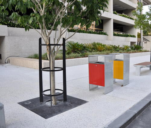 Quadratisches Baumgitter - URBAN FF - Urban Fountains and Furniture - rechteckig / Metall
