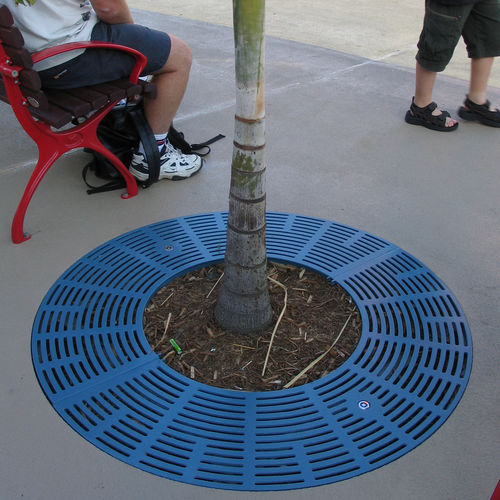 Rundes Baumgitter - ROUND - Urban Fountains and Furniture - Metall