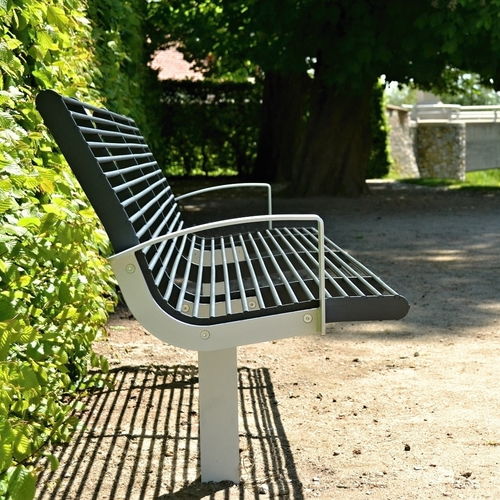 moderne Bank für den öffentlichen Raum - STREETPARK s.r.o.