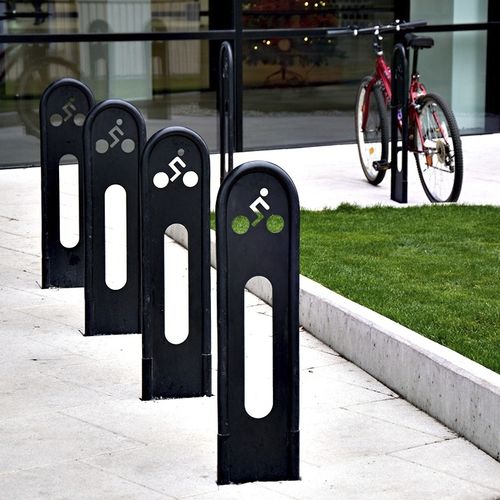 Bodenstehender Fahrradständer - SANTO - STREETPARK s.r.o. - für öffentliche Bereiche / galvanisiertem Stahl / Gummi