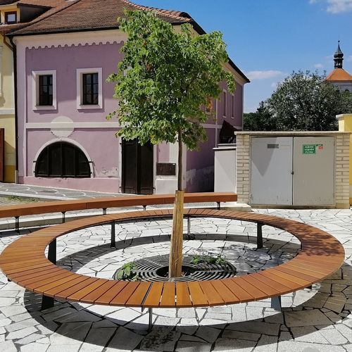 Moderne Bank für den öffentlichen Raum - RADIANO - STREETPARK s.r.o. - galvanisiertem Stahl / Holz / ohne Rückenlehne