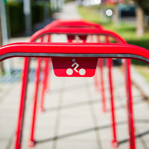 Bodenstehender Fahrradständer - SANDWICH - STREETPARK s.r.o. - für öffentliche Bereiche / galvanisiertem Stahl / Gummi