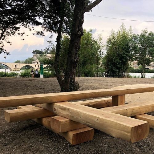 Moderne Tischgarnitur - JURA - STREETPARK s.r.o. - Fichte / mit Fahrradständer / für Außenbereich