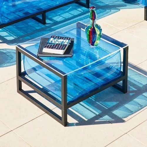 Moderner Couchtisch - EKO - MOJOW DESIGN - Polyurethan / Gestell aus Aluminium / quadratisch