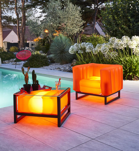 Beleuchteter Couchtisch - Yoko - MOJOW DESIGN - modern / Polyurethan / Gestell aus Aluminium