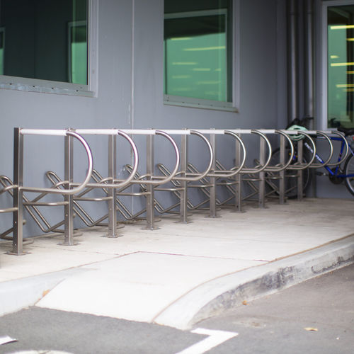 Bodenstehender Fahrradständer - CYCLA COMPACT - CIVIQ - für Garagen / für öffentliche Bereiche / galvanisiertem Stahl