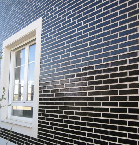 Ziegel für Fassaden - JET BLACK 3500 L - SMOOTH - Klinker Covadonga - für Mauerwerk / gelocht / glatt