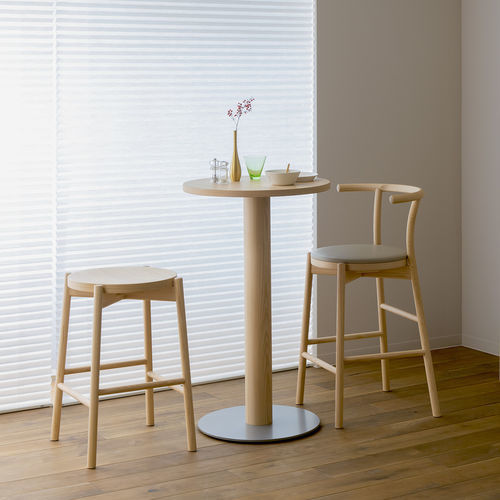 Moderner Stehtisch - KOTAN  - CondeHouse - Esche / Linoleum / Gestell aus Metall