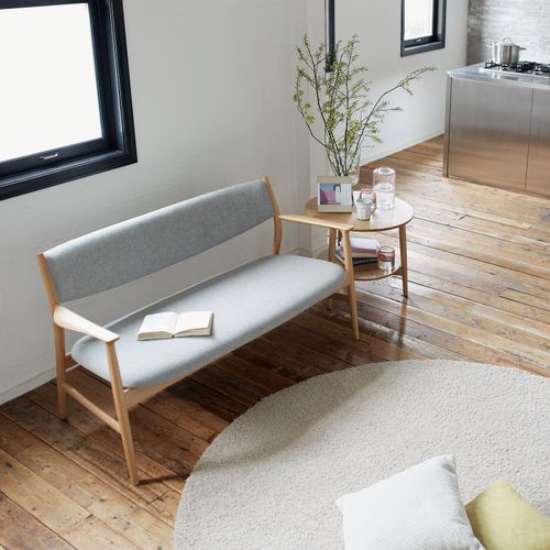 Moderne Polsterbank - KAMUY Living - CondeHouse - Stoff / Leder / Gestell aus Eiche
