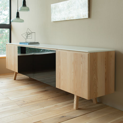 Modernes Sideboard - TEN GDD - CondeHouse - Holz / mit 4 Beinen / für Gewerbegebrauch