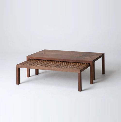 Moderner Couchtisch - IPPONGI Kioritaku - CondeHouse - Eiche / Nussbaum / Gestell aus Eiche