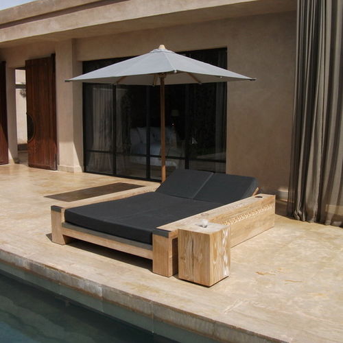 Moderne Sonnenliege - NAMA - Beach Concept - Teakholz / für Strand / für Gewerbegebrauch