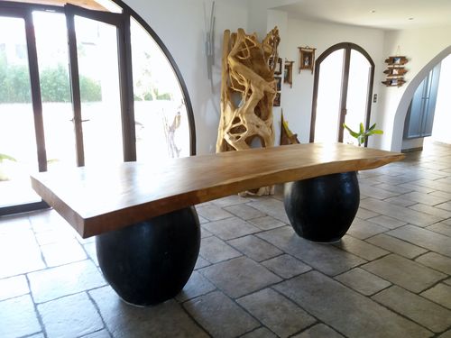 Moderner Tisch - MASSIVE NYATOH - Beach Concept - Holz / Gestell aus Holz / rechteckig