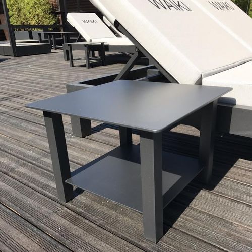 Moderner Beistelltisch - Table d'appoint - MOUSSES ETOILES - Aluminium / Gestell aus Aluminium / Gestell aus lackiertem Aluminium
