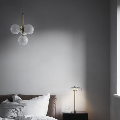Hängelampe - MIIRA 4 OPAL  - Nuura - Messing / geblasenes Glas / modern