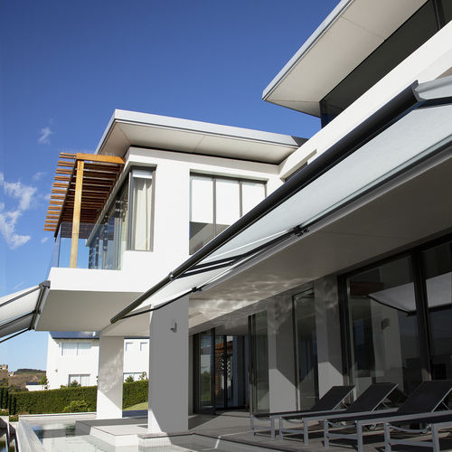 Kassettenmarkise - IRIS - gaviota - motorisiert / für Terrasse / Balkon
