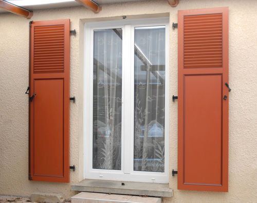 Einflügeliger Fensterladen - PERSIENNES 1/3 &Agrave; L'AM&Eacute;RICAINE ET 2/3 PANNEAU - Volets Thiebaut - Lamellen / extrudiertes Aluminium / thermolackiert