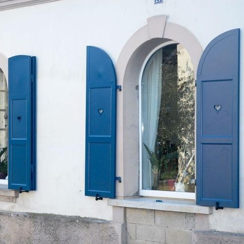 Einflügeliger Fensterladen - PERSIENNES REMPLISSAGE PANNEAU - Volets Thiebaut - extrudiertes Aluminium / thermolackiert / Holzoptik