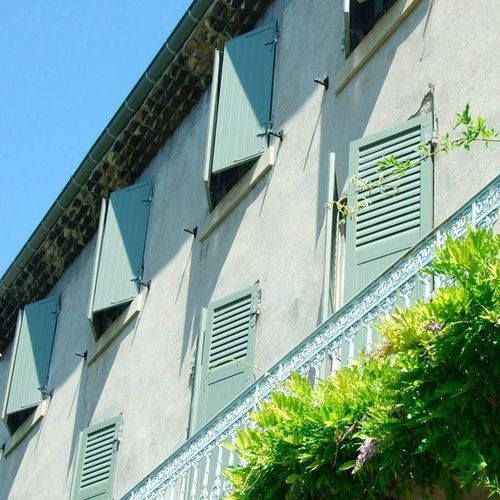 Einflügeliger Fensterladen - PERSIENNES 1/3 CONTREVENT 2/3 PANNEAU - Volets Thiebaut - Lamellen / extrudiertes Aluminium / thermolackiert