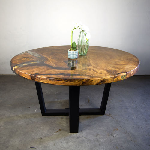 Moderner Tisch - 220052 - Icewood - Holz / Harz / Gestell aus Metall