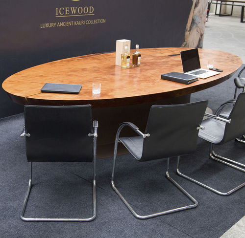 Moderner Besprechungstisch - Icewood - Holz / Harz / Gestell aus Holz