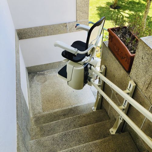 Treppenlift für Außenbereich - Liftech - motorisiert / drehbar
