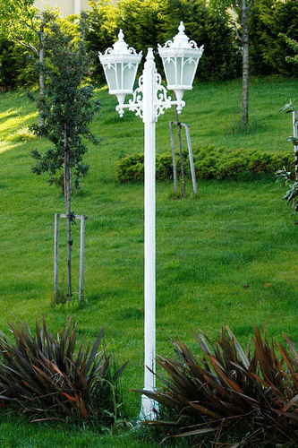 Garten-Lichtmast - CARINA  - Light34 Lighting - klassisch / Aluminium / LED