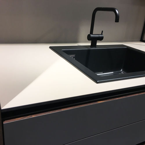 HPL-Tischplatte - DEBO® CleanTop® Panel - DEBO - fleckenabweisend / hitzebeständig / individuell gestaltbar