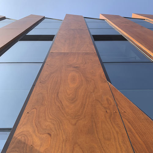 Laminat-Dekorplatte - DEBO HUWAI-HPL™ Compact Exterior Nature Wood03 - DEBO - für Fassaden / glatt / Holzoptik