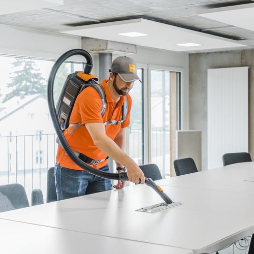 Staubsauger für Gewerbegebrauch - AERO BP E & B - TASKI - rückengetragen / Trocken / mit Akku