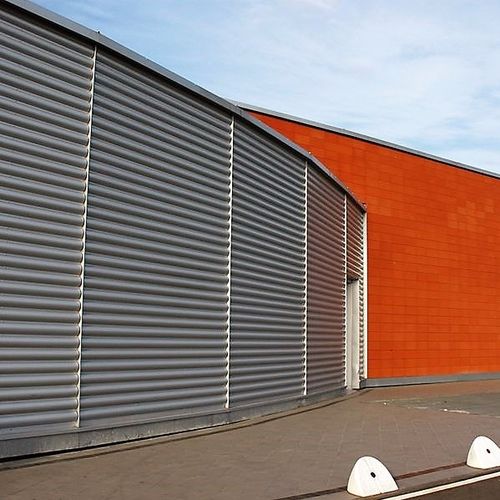 Sandwich-Dämmplatte / für Fassaden - ONDASEI - ISOMEC - für Wand / mit Aluminiumdeckblech / Polyisocyanuratkern PIR