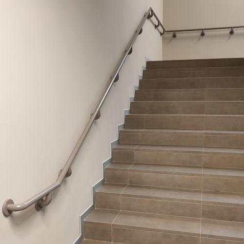 Verbundwerkstoffhandlauf - H.40 - STYLA s.r.l. - Aluminiumprofil / antimikrobielle Behandlung
