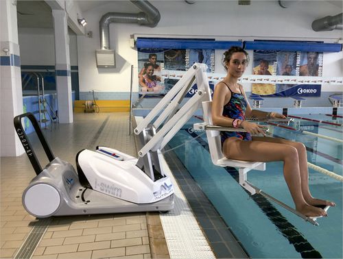 Elektrischer Patientenlifter - I-SWIM 2 - AUTOLIFT Srl - hydraulisch / höhenverstellbar / schienenmontiert