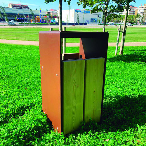 Metall-Abfallbehälter - PAPELERA - Playparc - Holz / für Außenbereich / bodenstehend