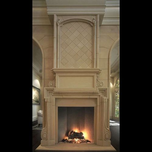 Klassische Kaminverkleidung - ENGLISH REGENCY – BROKEN PEDIMENT - Tartaruga Design Inc - Stein / weiß