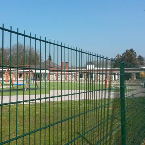 Zaun / geschweißter Maschendraht - NYLOFOR 2DS - Betafence International - Industrie / für öffentliche Bereiche / galvanisiertem Stahl