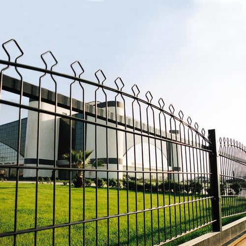 Zaun / geschweißter Maschendraht - DECOFOR - Betafence International - für Grünanlagen / für Wohnhaus / galvanisiertem Stahl