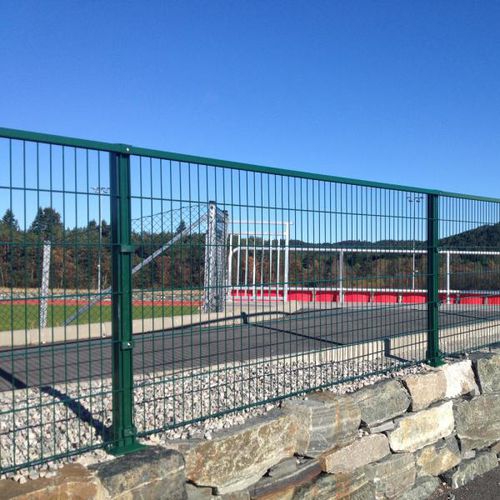 Zaun / geschweißter Maschendraht - NYLOFOR CITY - Betafence International - für öffentliche Bereiche / galvanisiertem Stahl / modern
