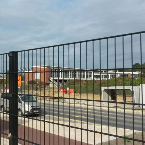 Plattenzaun - NYLOFOR 2D  - Betafence International - geschweißter Maschendraht / für Wohnhaus / zur beruflichen Nutzung