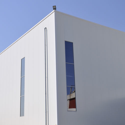 Paneel-Fassadenverkleidung - Insotherm WPU - KAMARIDIS GLOBALWIRE GROUP - Stahlblech / galvanisiertem Stahl / Polyurethan