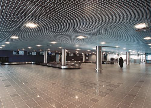 Aluminium-Zwischendecke - CBI EUROPE - Platten / vergittert / Dekor