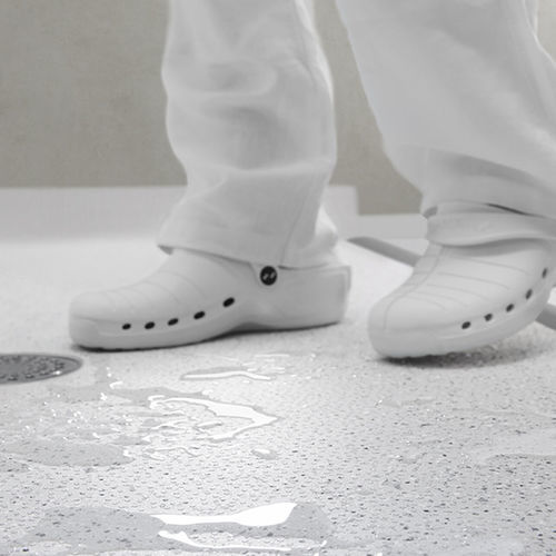 Vinyl-Bodenbelag - TARASAFE ULTRA H2O - Gerflor - Contract Sport & Contract Flooring - für den Innenraum / für Pool / für Feuchträume
