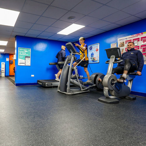 Fliesenbodenbelag - POWERSHOCK 80  - Gerflor - Contract Sport & Contract Flooring - Gummi / für den Innenraum / für starke Begehung