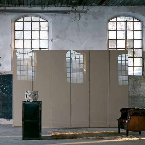 Moderner Kleiderschrank - BISMARK - Tisettanta - anodisiertes Aluminium / hochglanzlackiertes Holz / Glas
