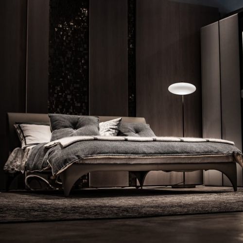 Doppelbett - MODÌ - Tisettanta - modern / Polster / mit Kopfteil aus Leder