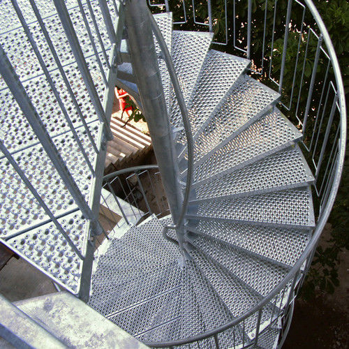 Treppe mit Metallstufen - GRAEPEL - gerade / viertelgewendelt / Wendel