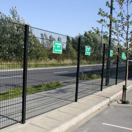 Zaun / geschweißter Maschendraht - PALLAS LITE - HERAS - Industrie / Stahl / verstärkt gesichert