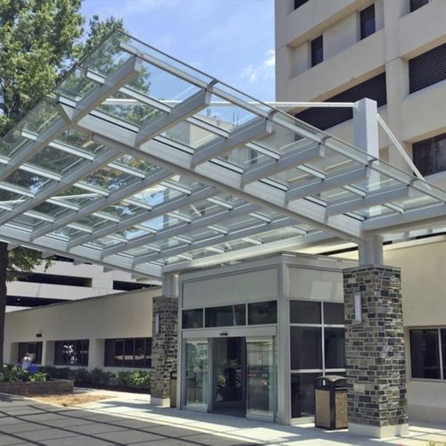 Vordach für Geschäftsgebäude - HORIZON M SERIES - VELUX - Aluminium / Polycarbonat / flach