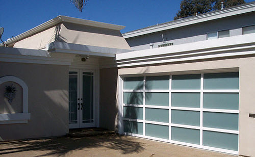 Sektionale Garagentür - 8800 - WAYNE DALTON - Aluminium / automatisch